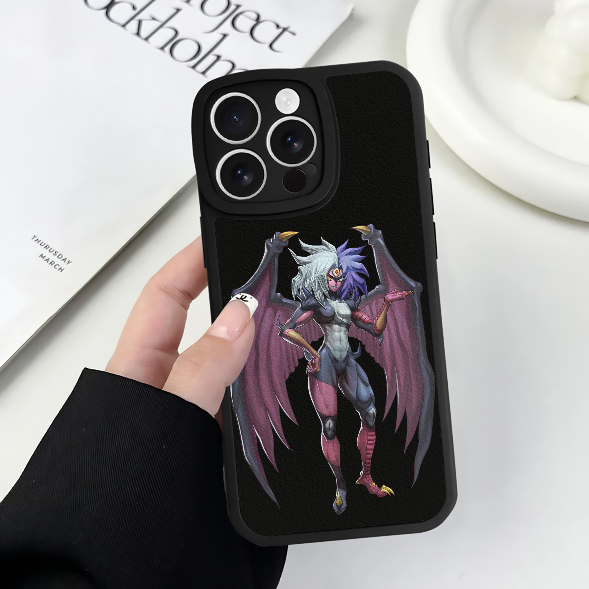 （画像用） 遊☆戯☆王 Yu-Gi-Oh! 【iPhone 16シリーズ対応】シリコンスマホケース（レザー調） 材質：シリコン
